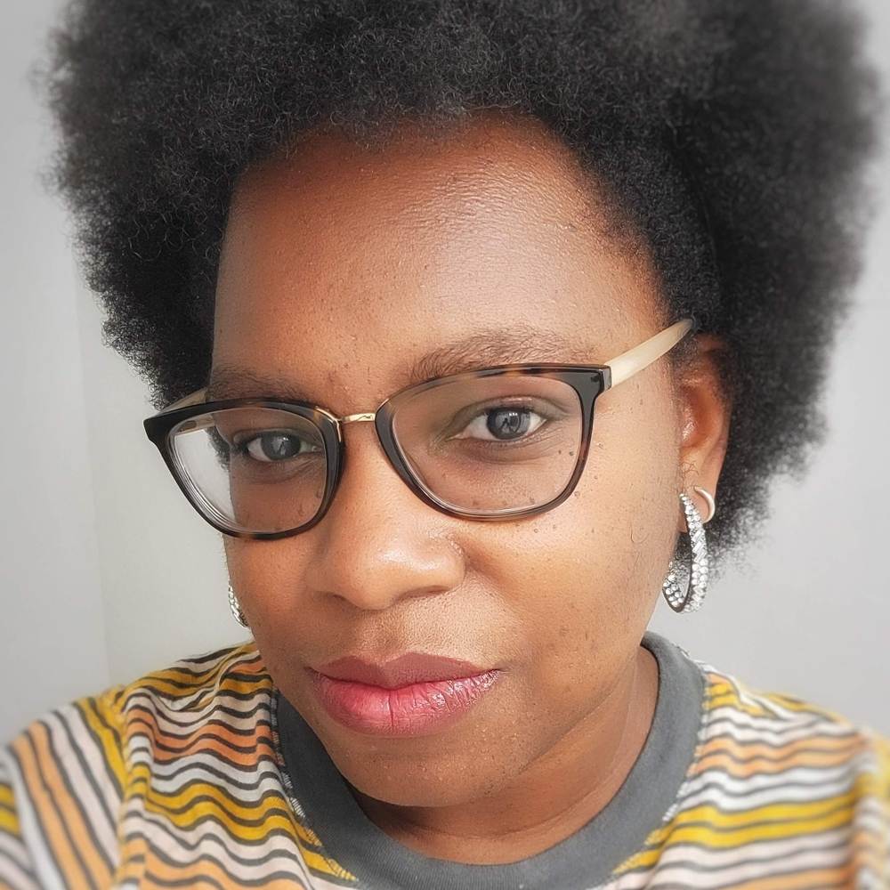 Meet your Posher, April aka CocoaMom321
